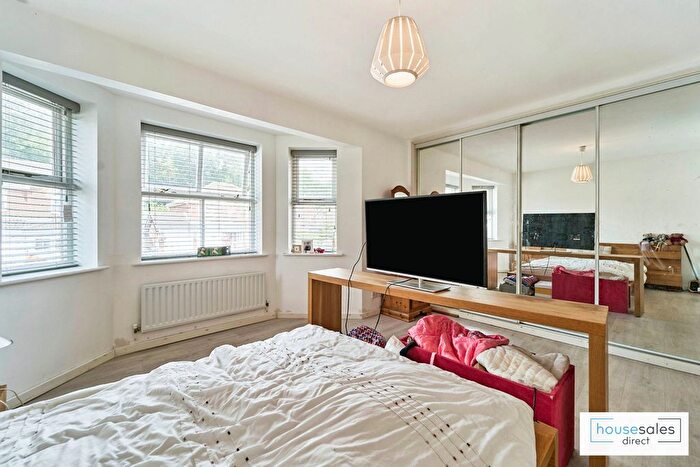 5 Bedroom Detached House For Sale In Keble Grove, Walsall, WS1