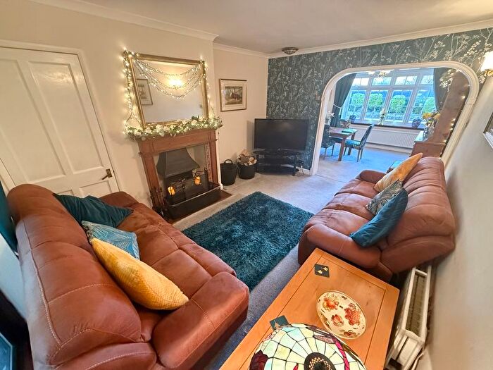 4 Bedroom Cottage For Sale In George Street, Wing, LU7