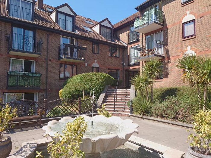 2 Bedroom Flat To Rent In Lansdowne Road, Purley, CR8