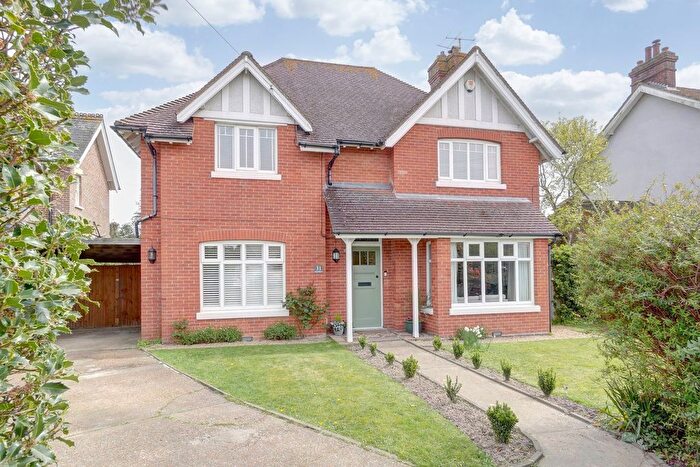 4 Bedroom Detached House For Sale In Ersham Road, Hailsham, BN27