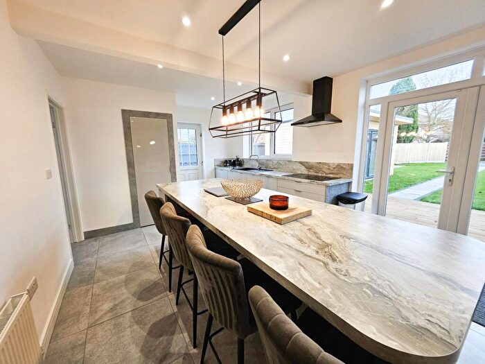 3 Bedroom Semi-Detached House To Rent In Beechcroft Road, Doncaster, DN4