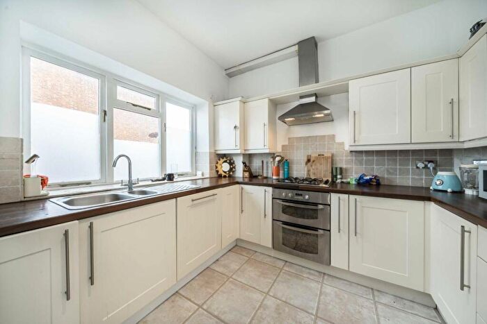2 Bedroom Flat To Rent In Crystal Palace Road, East Dulwich, SE22