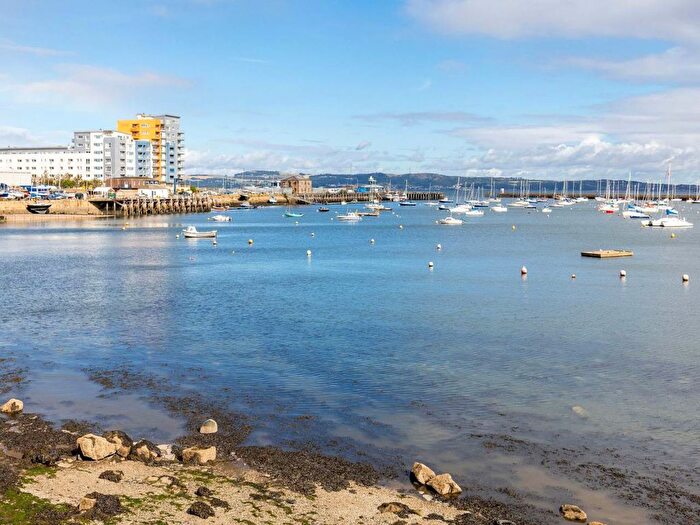 2 Bedroom Flat To Rent In Lower Granton Road, Trinity, Edinburgh, EH5