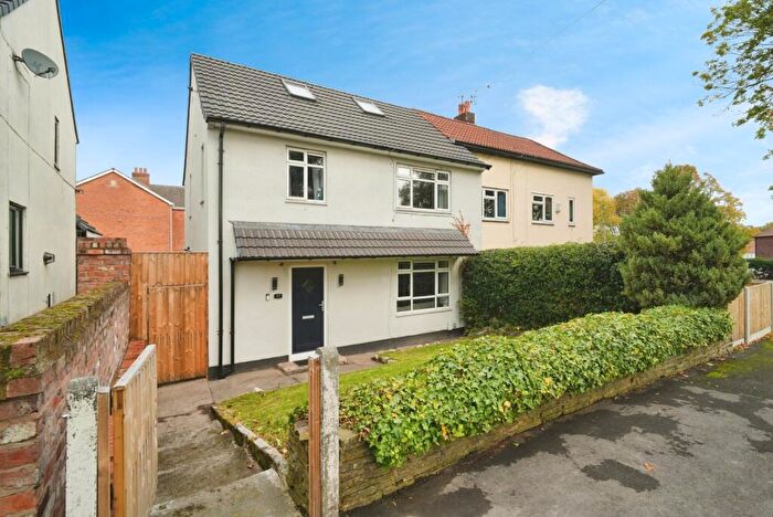 3 Bedroom End Of Terrace House For Sale In Blackcarr Road, Manchester, M23