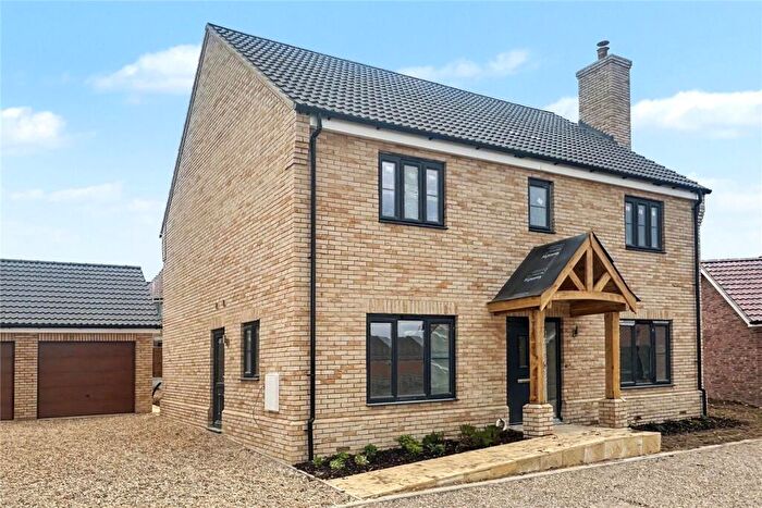 4 Bedroom Detached House For Sale In Alan Avenue, Newton Flotman, Norwich, NR15