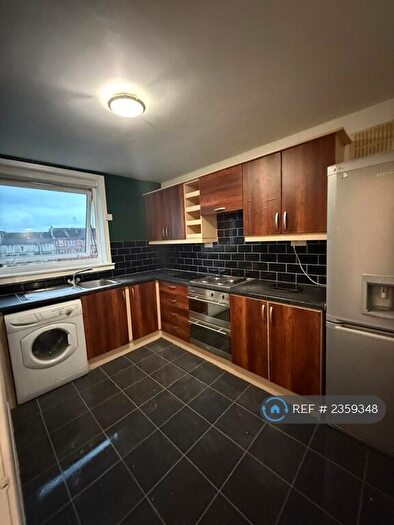 2 Bedroom Maisonette To Rent In George Street, Paisley, PA1