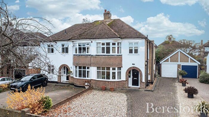 3 Bedroom Semi Detached House For Sale In Third Avenue, Chelmsford, CM1