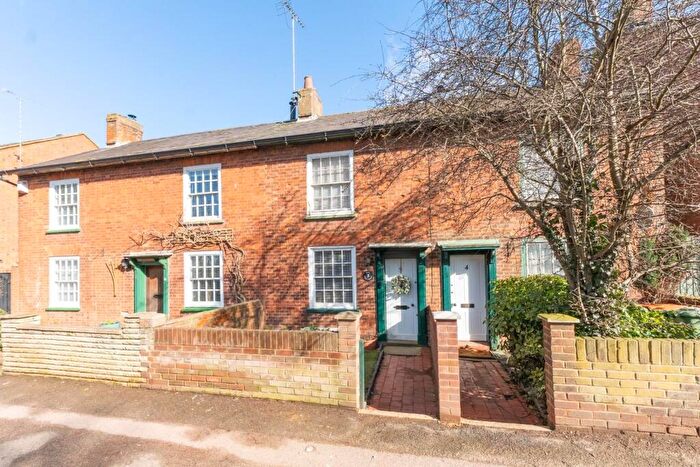 2 Bedroom Terraced House For Sale In Watling Street, Hockliffe, LU7