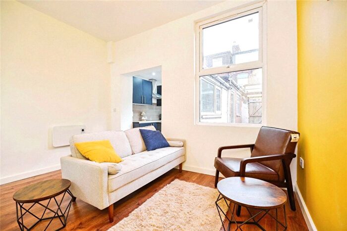 1 Bedroom Detached House To Rent In Seaton Street, Middlesbrough, North Yorkshire, TS1