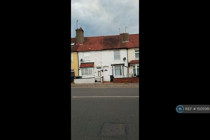 3 Bedroom Terraced House To Rent In Dudley Road, Brierley Hill, DY5