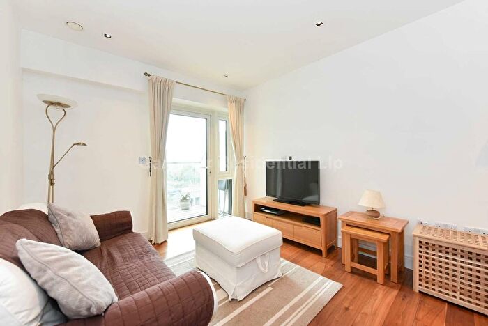 1 Bedroom Flat For Sale In Dickens Yard, Ealing, W5