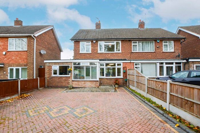 4 Bedroom Semi Detached House For Sale In Chiltern Green, West Knighton, Leicester, LE2