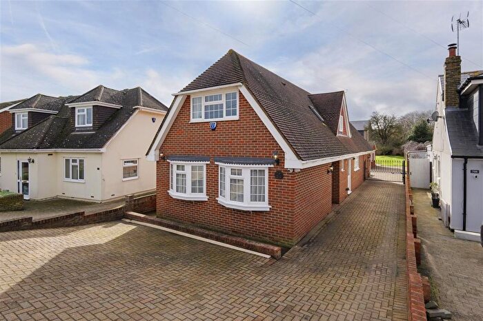 5 Bedroom Detached House For Sale In Lower Rainham Road, Rainham, ME8