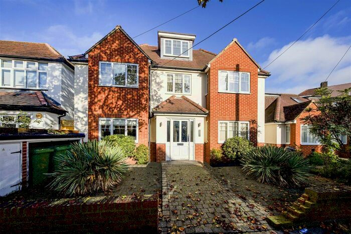 1 Bedroom Flat To Rent In Chudleigh Road, Twickenham, TW2