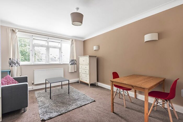 1 Bedroom Flat For Sale In Woodfield Avenue, Streatham Hill, London, SW16