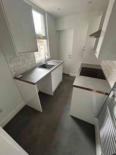 3 Bedroom Terraced House To Rent In Titford Road, Oldbury, West Midlands, B69