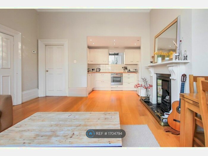 1 Bedroom Flat To Rent In Philbeach Gardens, London, SW5