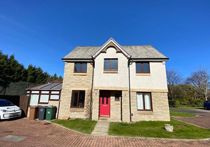 3 Bedroom Detached House To Rent In Greenpark, Liberton, Edinburgh, EH17