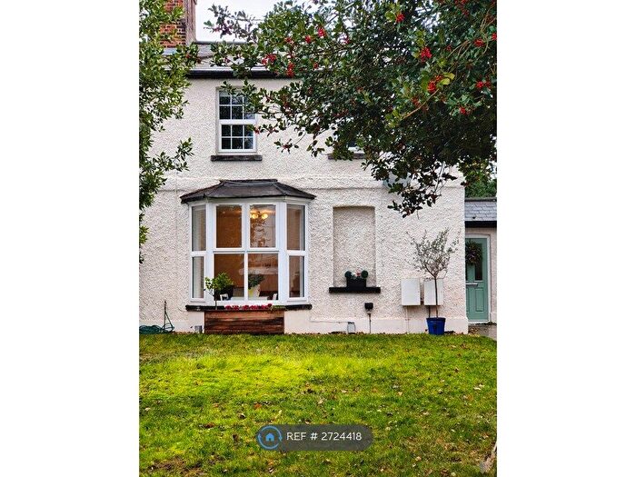 2 Bedroom Maisonette To Rent In Station Terrace, Hitchin, SG4