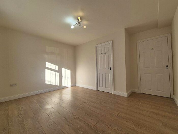 2 Bedroom Flat To Rent In Bowling Green Road, Stourbridge, DY8