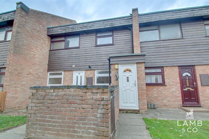 2 Bedroom Flat To Rent In Knox Road, CO15