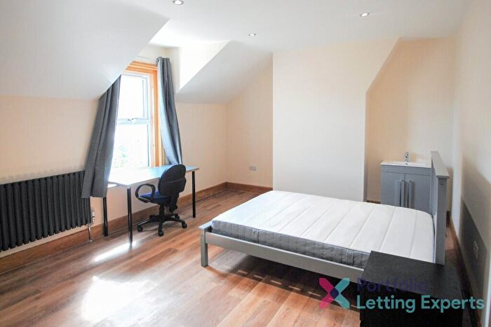 6 Bedroom House To Rent In Students! Your Perfect Modern Bedroom Home With Spacious Rooms On Northcote Road!, BH1