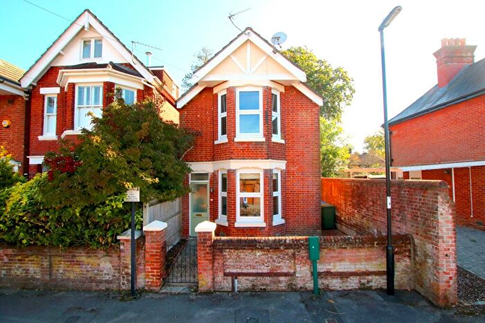 3 Bedroom Detached House For Sale In Heatherdeane Road, Highfield, Southampton, Hampshire, SO17