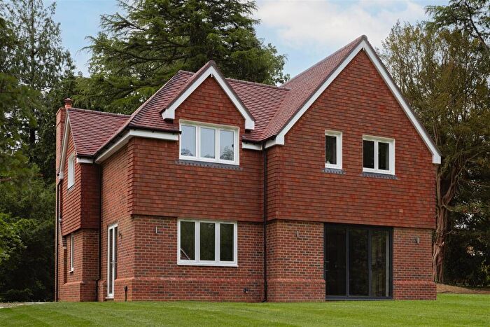5 Bedroom Detached House For Sale In Bechwood Close, Box Hill, Tadworth, KT20