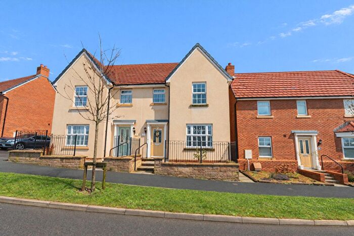 3 Bedroom Semi-Detached House For Sale In Cwrt Carver, Pontrhydyrun, NP44