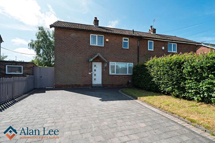 2 Bedroom Semi-Detached House For Sale In Earlsway, Macclesfield, SK11