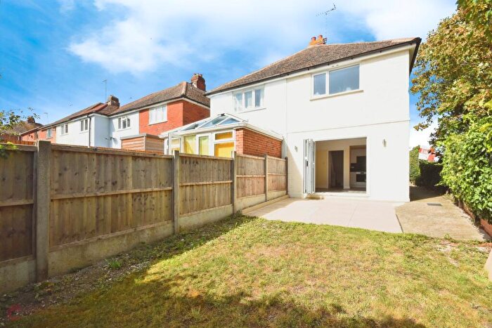 3 Bedroom Semi-Detached House For Sale In Belmont Road, Broadstairs, CT10