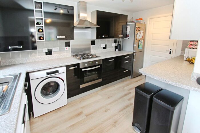 3 Bedroom Detached House For Sale In Perkins Way, Beeston, NG9