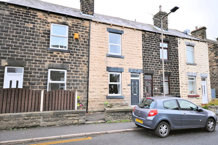3 Bedroom Terraced House To Rent In High Street, Penistone, Sheffield, S36
