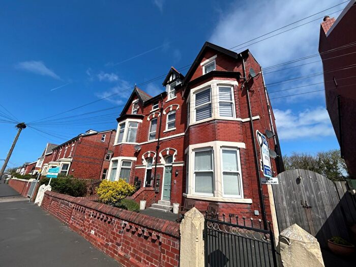 2 Bedroom Flat For Sale In St. Andrews Road South, Lytham St. Annes, FY8