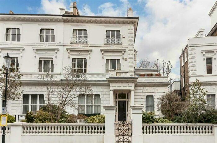 2 Bedroom Flat To Rent In The Boltons, South Kensington, SW10