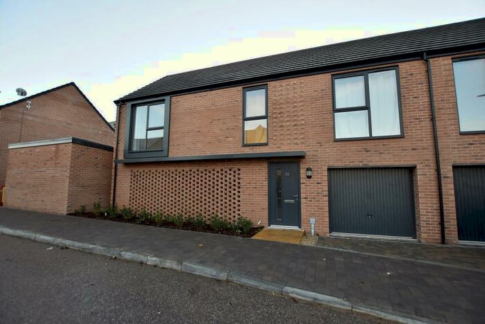 2 Bedroom Coach House To Rent In Orchard Avenue, Bristol, BS13