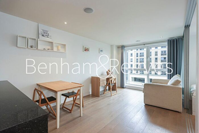 1 Bedroom Flat To Rent In Townmead Road, Fulham, SW6