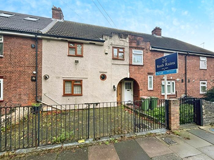 4 Bedroom Terraced House To Rent In Jenkins Road, London, E13