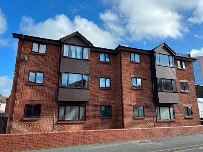 1 Bedroom Flat To Rent In Holland House, Gosport, PO12