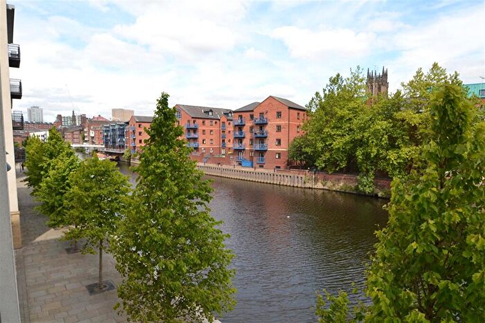 2 Bedroom Apartment For Sale In St James Quay, Bowman Lane, Leeds, LS10