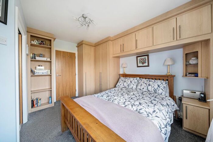 2 Bedroom Detached House For Sale In Aylesbury, Buckinghamshire, HP20