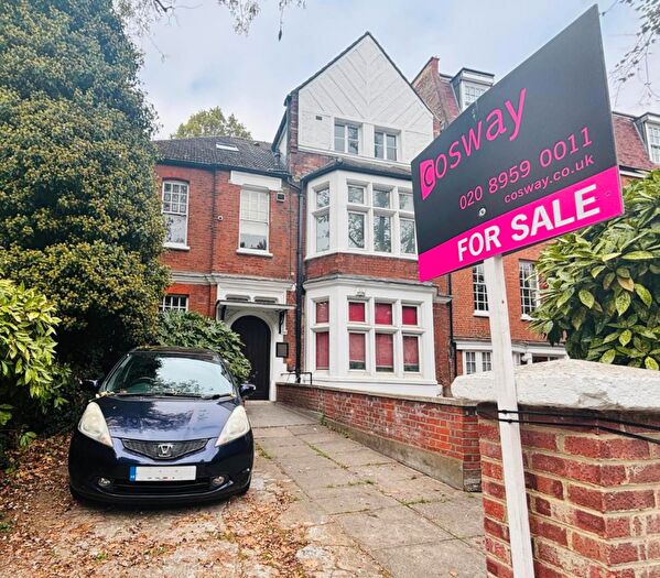 3 Bedroom Flat For Sale In Frognal, Hampstead, NW3