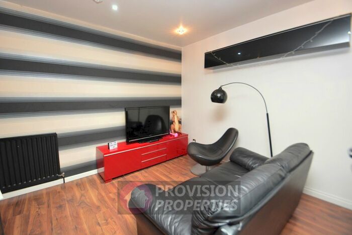 3 Bedroom Terraced House To Rent In The Poplars, Hyde Park, Leeds, LS6