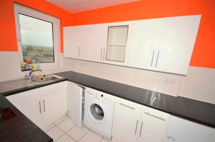 2 Bedroom Flat To Rent In Byron House, , Beckenham, BR3