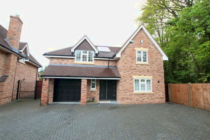 4 Bedroom Detached House To Rent In Mayford, GU22