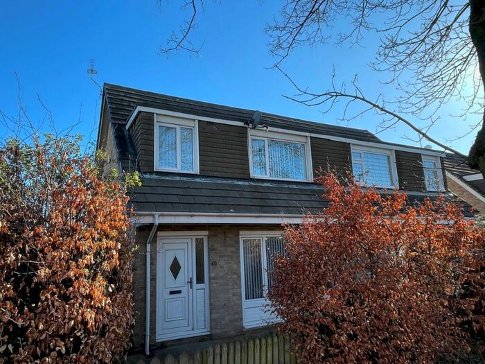 3 Bedroom Semi-Detached House To Rent In Honiton Way, North Shields., NE29