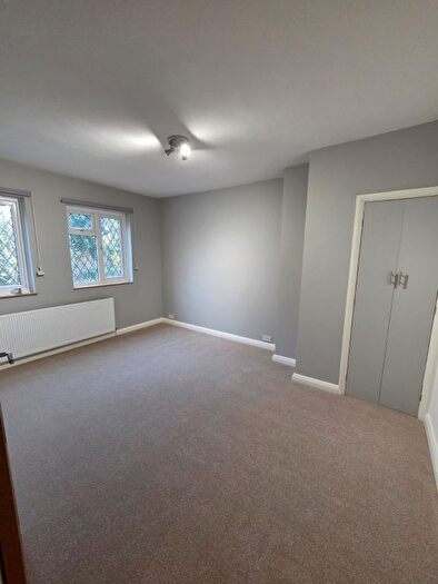 3 Bedroom Terraced House To Rent In Ashford Road, Staines-Upon-Thames, TW18
