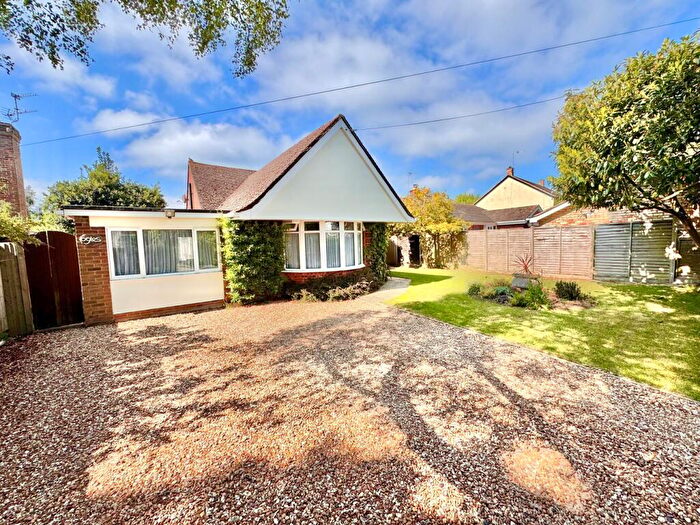 2 Bedroom Detached Bungalow For Sale In High Street, Hinxworth, Baldock, SG7