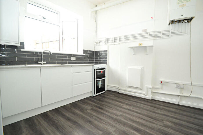 2 Bedroom Apartment To Rent In Castle Street, Kingston Upon Thames, KT1