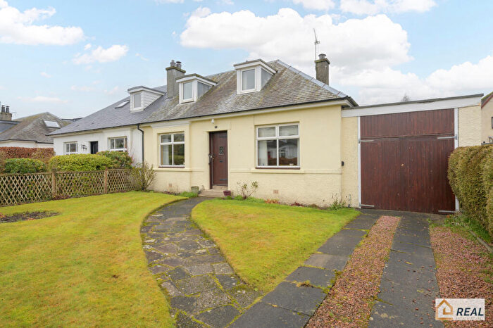 3 Bedroom Cottage For Sale In McLachlan Avenue, FK7